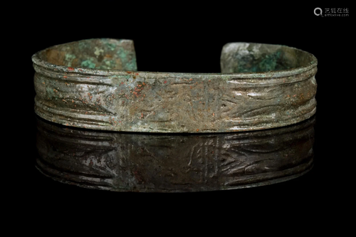 VIKING BRONZE DECORATED BRACELET