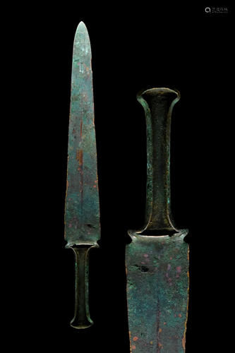 WESTERN ASIATIC BRONZE DAGGER