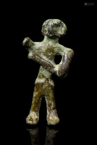 WESTERN ASIATIC BRONZE FIGURINE OF A FERTILITY GODDESS