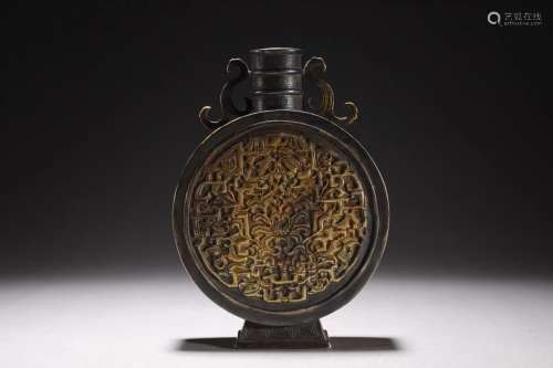 明 銀鎏金螭龍紋抱月瓶