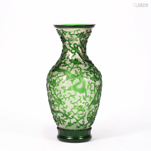 Qing Dynasty, Coloured Glaze Dragon Pattern Bottle