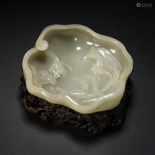 Qing Dynasty,Hetian Jade Writing-Brush Washer