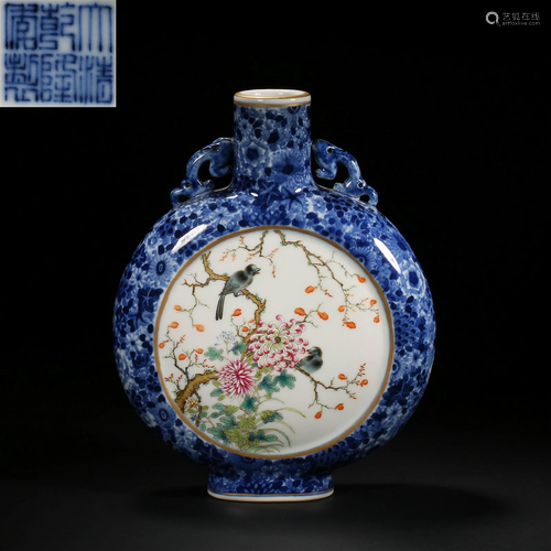 Qing Dynasty, Fighting Colors Flower Moon Holding Bottle