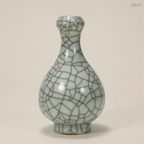 Qing Dynasty, Ge Kiln Garlic Bottle