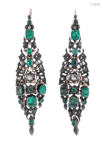 Pair of earrings type "arracadas" in 18 kts. yello...