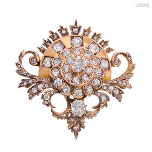 Brooch in yellow gold and diamonds. Circular model avenerado...