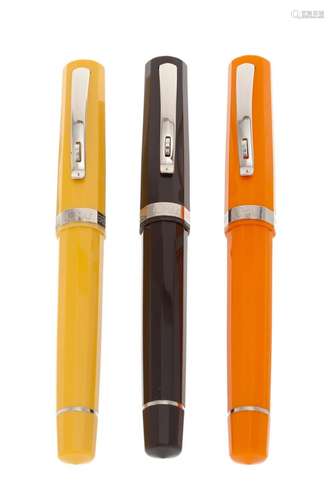 OMAS PARAGON FOUNTAIN PENS FASHION COLLECTION.Body in yellow...