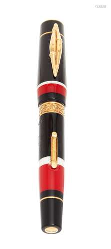 DELTA “MAORI” FOUNTAIN PEN.Resin body.18 Kt gold nib, M tip....