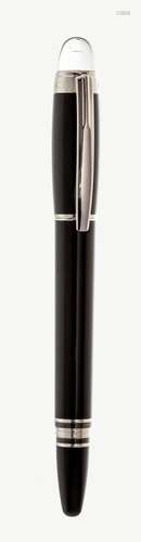 MONTBLANC “STARWALKER” FOUNTAIN PEN.Body in noble black resi...