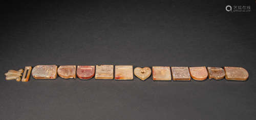 A SET OF CHINESE AGATE BELTS, LIAO DYNASTY