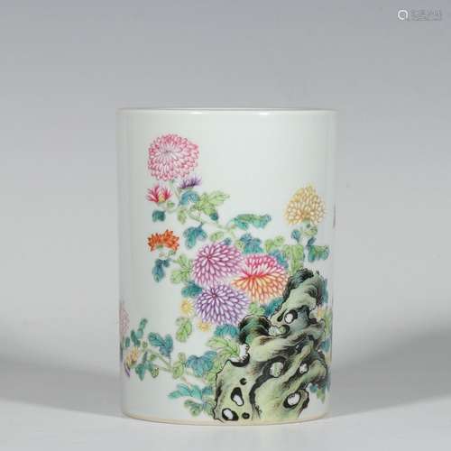 Enamel flower pattern pen holder