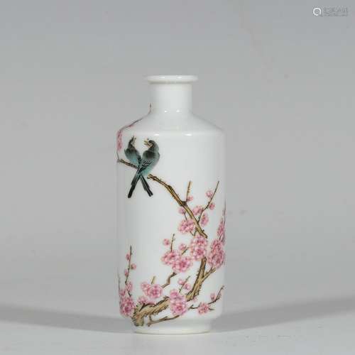 Enamel flower and bird snuff bottle