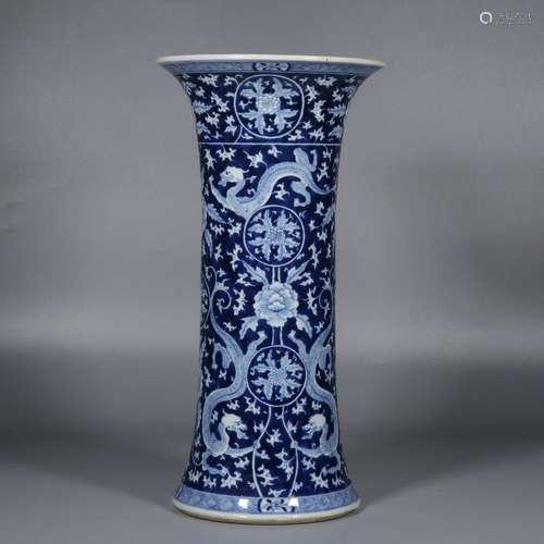 Blue and white dragon pattern goblet