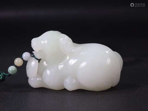 Hetian jade suet white jade dog jade carving