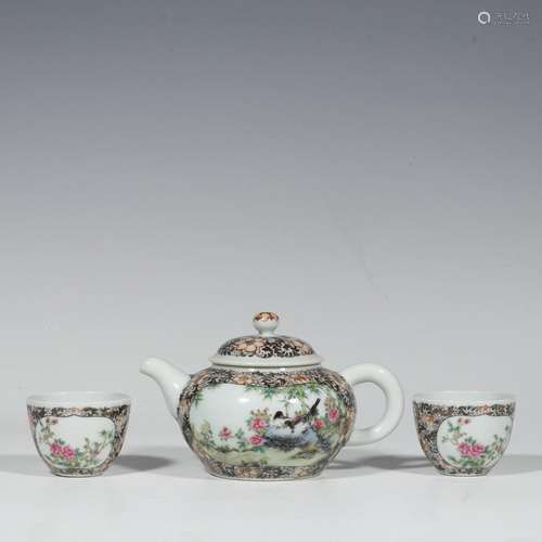 A set of enamel tea set