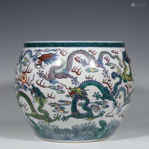 Doucai seawater cloud dragon pattern tank