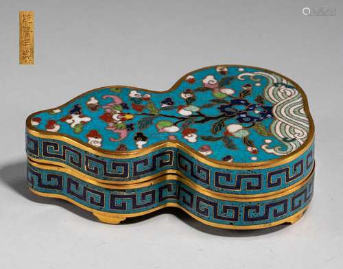 Gourd shaped Cloisonne cover box in Qing Dynasty