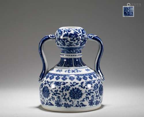 Qing Dynasty blue and white Ruyi ear statue