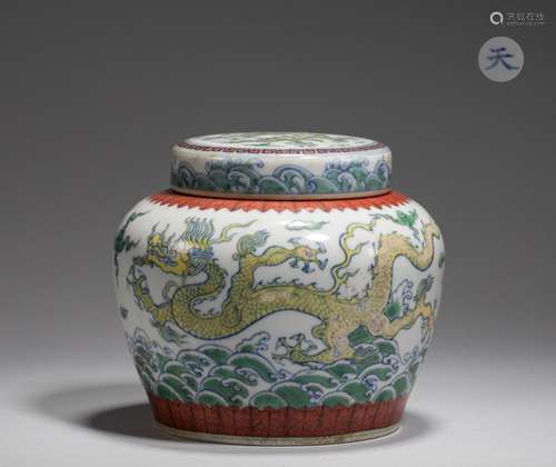 Ming Dynasty doucai can