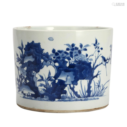 A BLUE AND WHITE 'FLOWERS AND BIRDS' BRUSHPOT