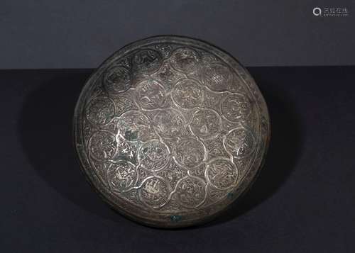 AN ISLAMIC METALWORK KHORASAN JAR, 13TH CENTURY WITH INSCRIP...