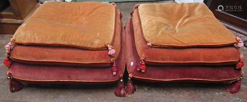 Pair of American stools formed as three graduated cushions, ...