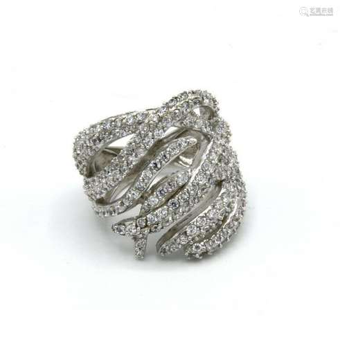 ANELLO AD INTRECCIO <br />
in argento 925 decorato con zirco...