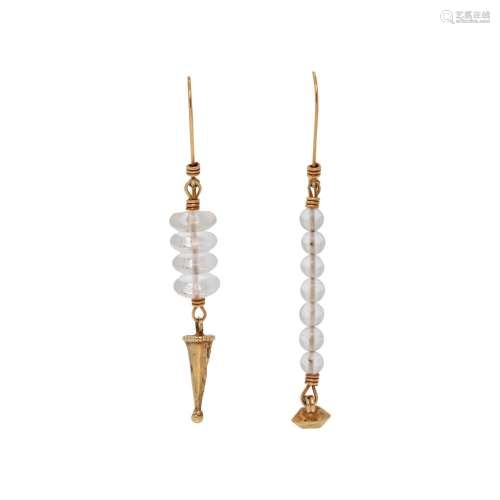 TINA CHOW, YELLOW GOLD AND ROCK CRYSTAL EARRINGS