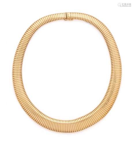 YELLOW GOLD NECKLACE