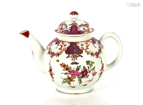 A Lowestoft tea pot, in the "Curtis" pattern circa...