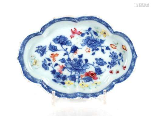 A late 18th Century Chinese porcelain spoon tray, of undulat...