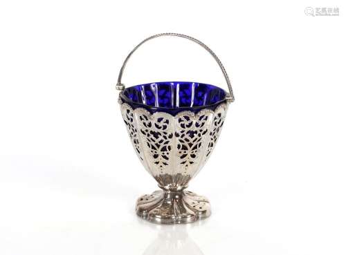 A Victorian silver sugar bowl, with pierced foliate decorati...