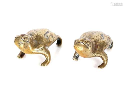 A pair of 19th Century Oriental bronze toad figures, 8cm lon...