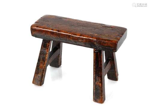 An 18th Century primitive stool / preparation stand, with a ...