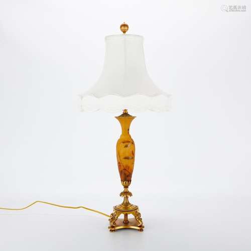 Daum Nancy Cameo Lamp with Flowers