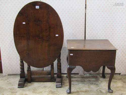 A good quality reproduction Old English style oak oval foldi...