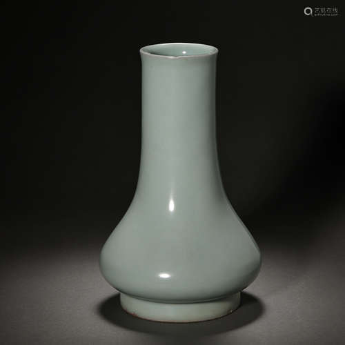 CHINESE SOUTHERN SONG DYNASTY LONGQUAN WARE BLUE GLAZED LONG...