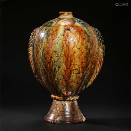 CHINESE TANG DYNASTY THREE-COLORED FISH-SHAPED BOTTLE