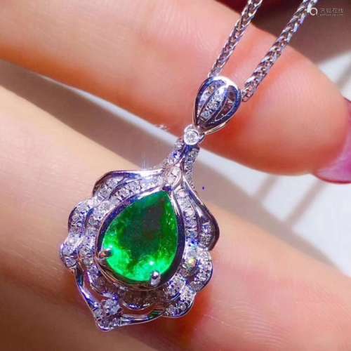 Emeralds Pendant Necklace