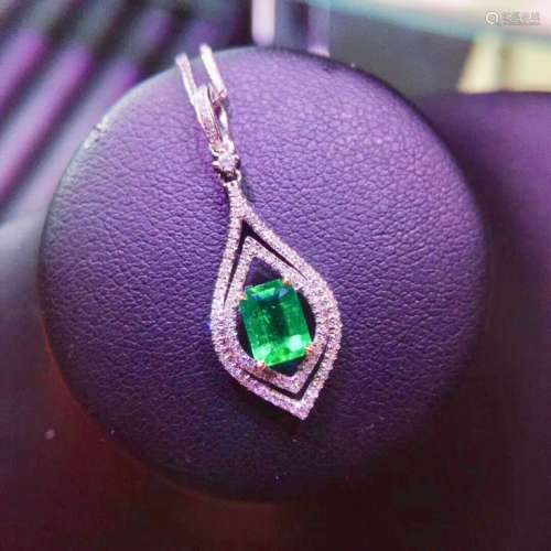 Emeralds Pendant Necklace