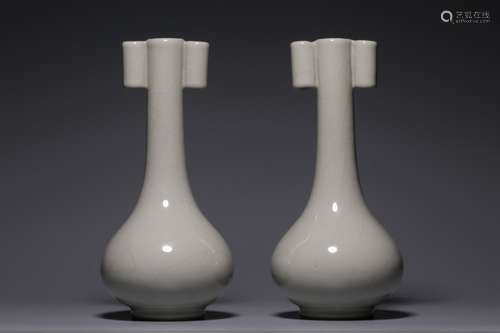 Pair of Chinese White Glazed Porcelain Vases,Mark