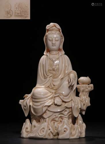 Chinese White glazed Porcelain Guanyin