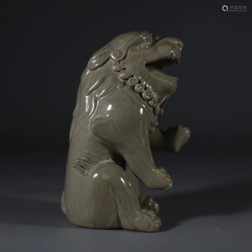 A Glazed Porcelain Mythical Beast Figurine
