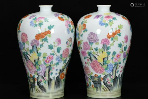 A Pair of Porcelain Vases