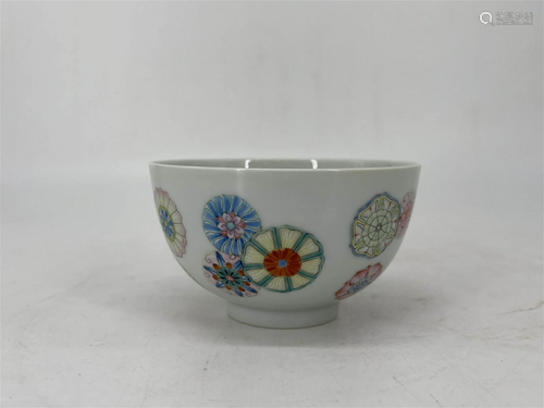 Famille rose flower bowl