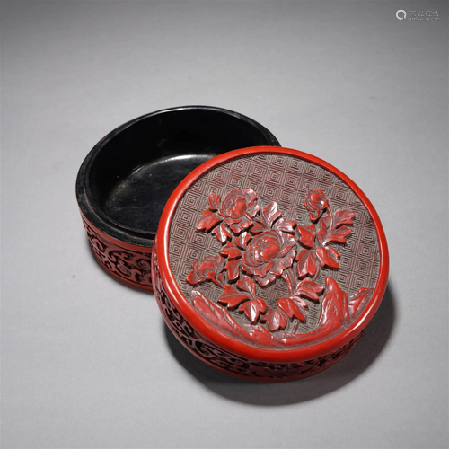 Red lacquerware