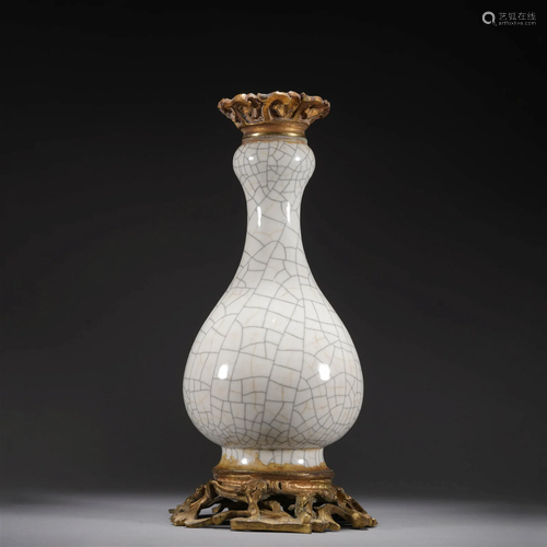 Ge-type gilding vase, Qing Dynasty