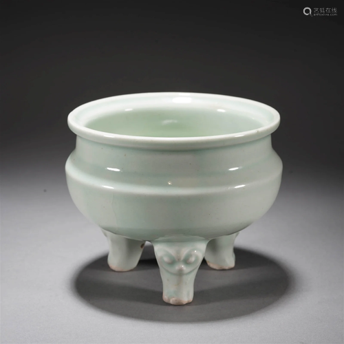 Celadon glazed tripod censer