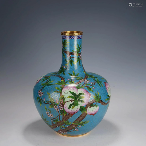 Cloisonne enamel 'PEACH' Tianqiu vase, Early 20th ...