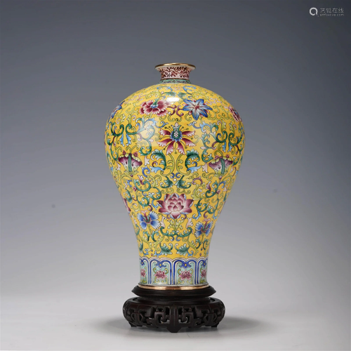 Cloisonne enamel 'BAO XIANG' vase